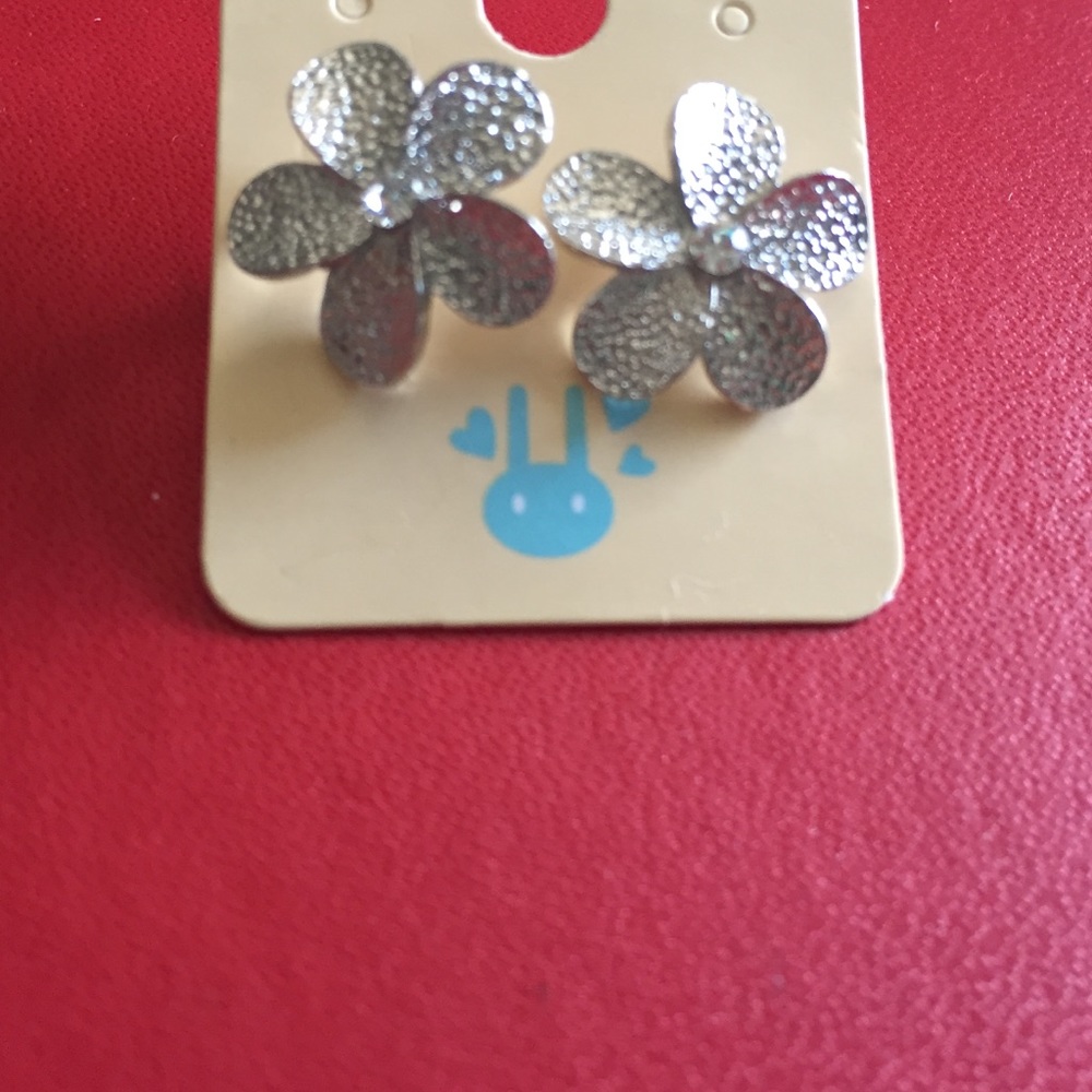 NEW Fashion Flower Earrings
